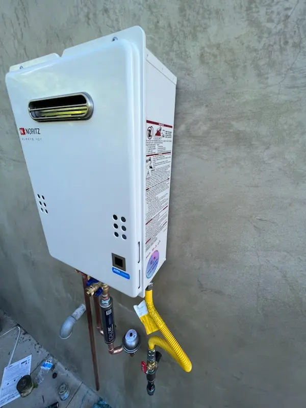 Tankless water heater installation for South Evanston homes